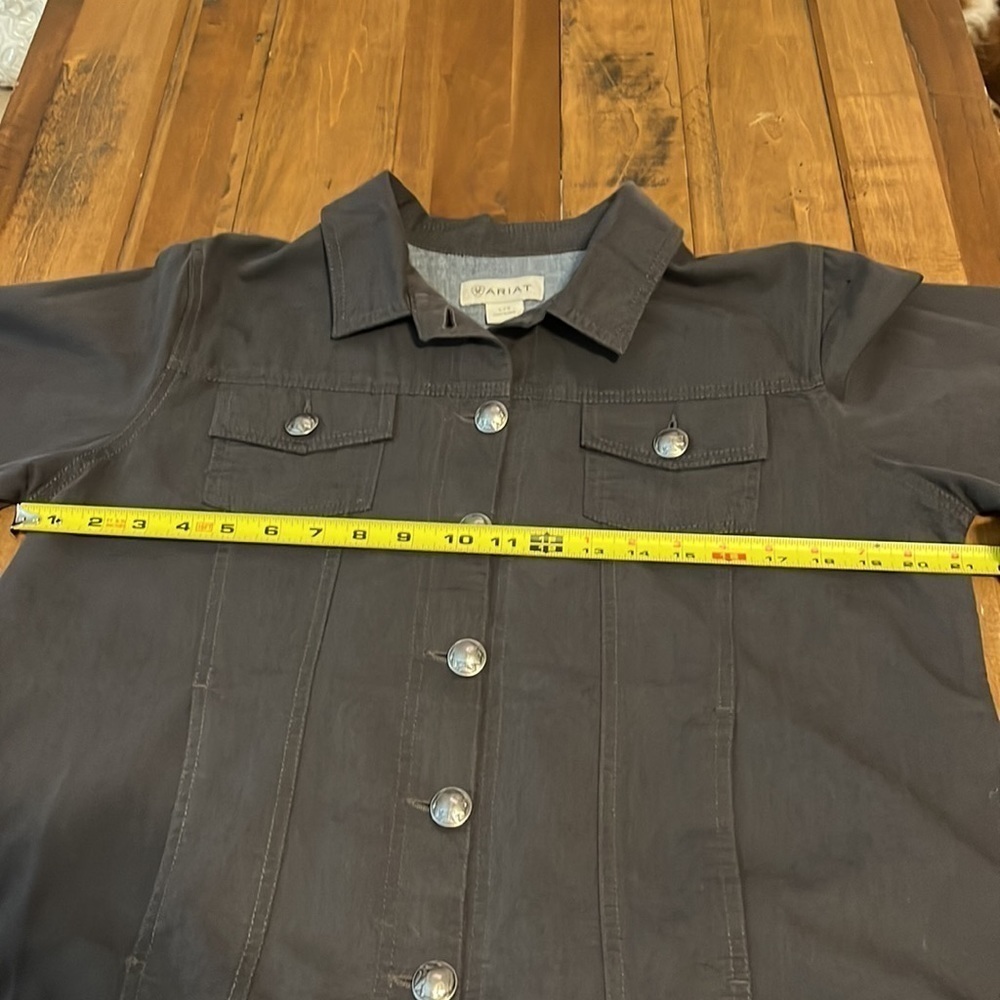 Ariat light weight shirt jacket - Picture 6 of 6